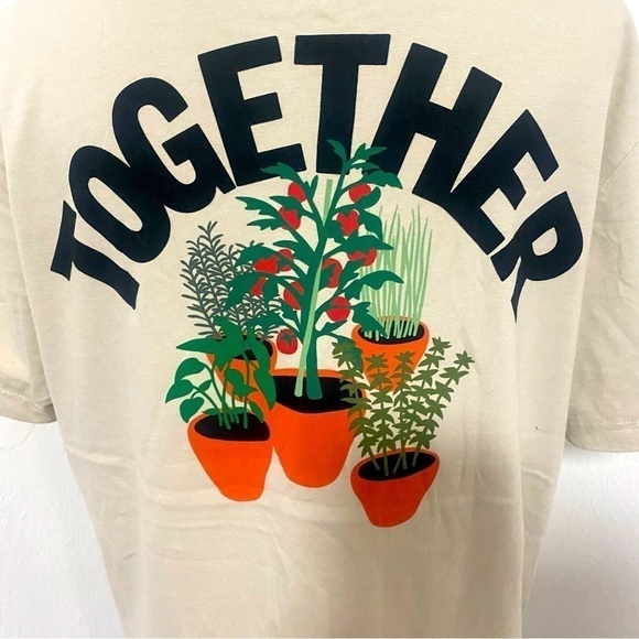 Gap Unisex “Grow Together” Beige Small Shirt - Picture 4 of 7